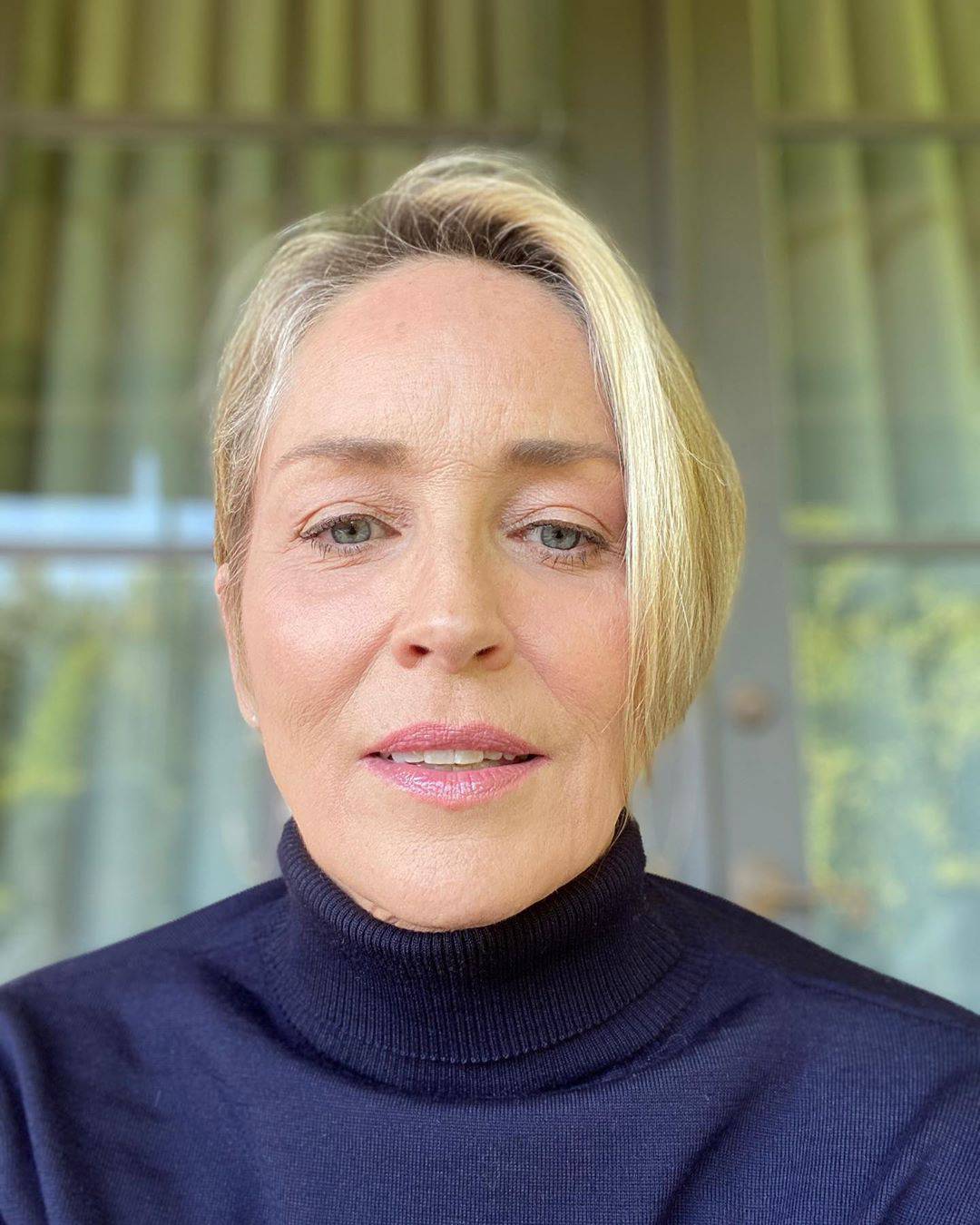 Sharon Stone (62) pozirala je u bodiju i pokazala zavidnu liniju