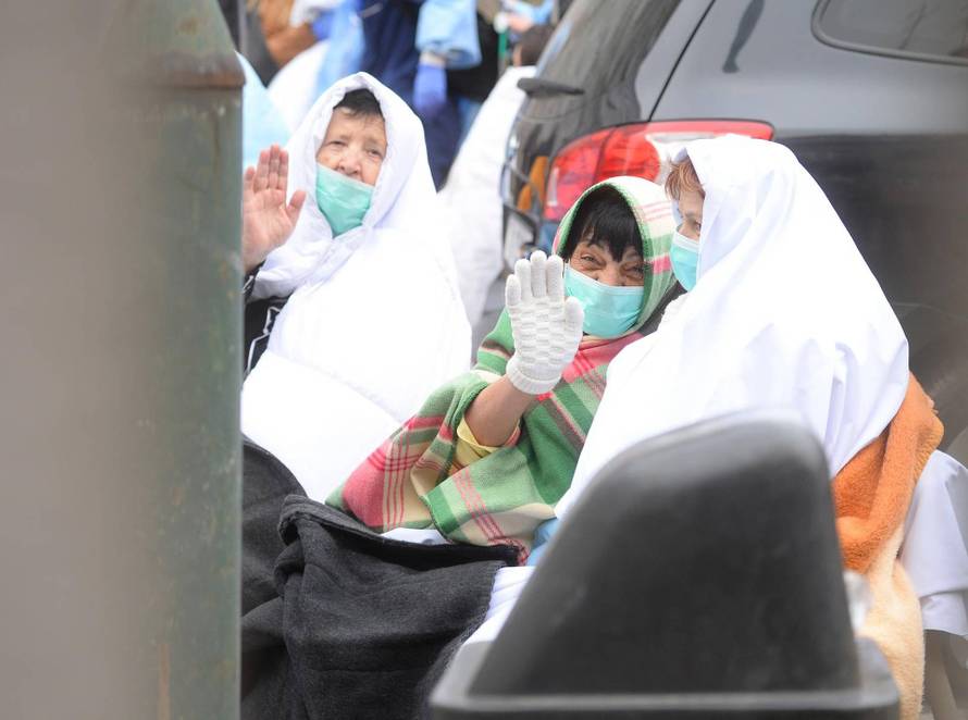 Dok je Zagreb bio pod šokom od 5,5 Richtera, Ivana i Dijana su se borile s porođajnim mukama