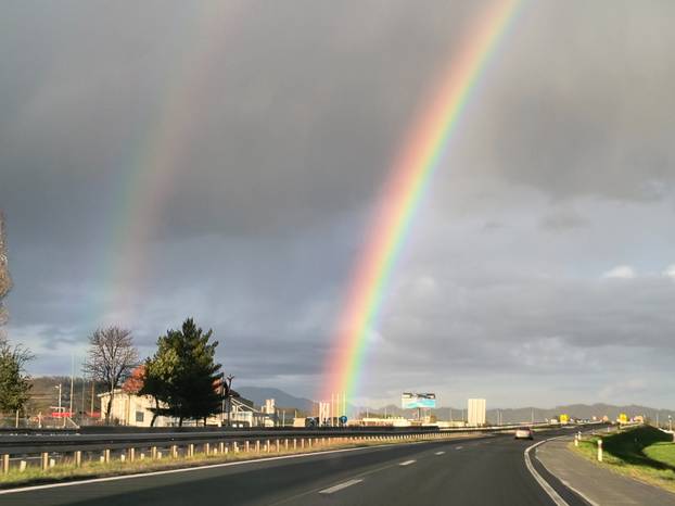 FOTO Prekrasni prizori na nebu iznad Zagreba: Pogledajte fotografije dvostruke duge
