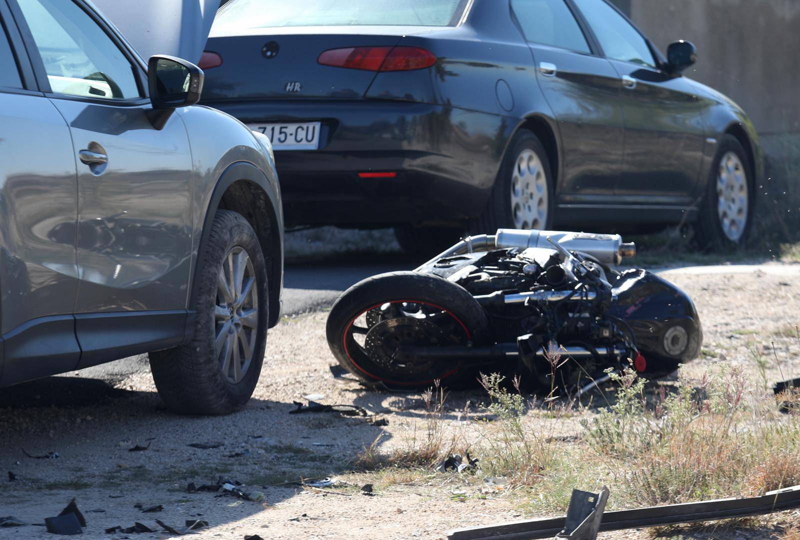 U prometnoj nesreću u Drnišu poginula jedna osoba