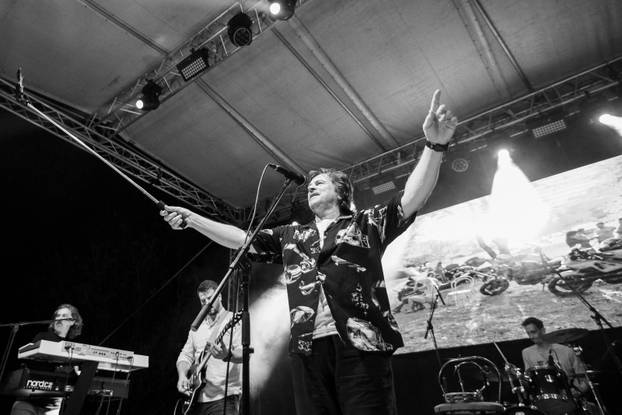 Županja: Alen Islamović nastupao na Moto susretu