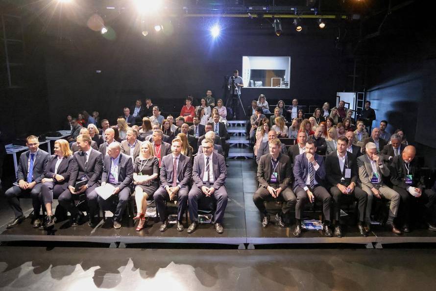 Zadar: Konferencija “Otočko povezivanje i unaprijeđenje života na otocima”