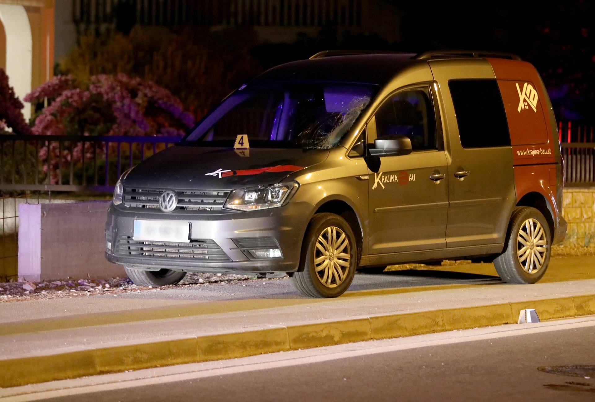 Brodarica: Automobilom naletio na dvoje pješaka koji su prevezeni u bolnicu