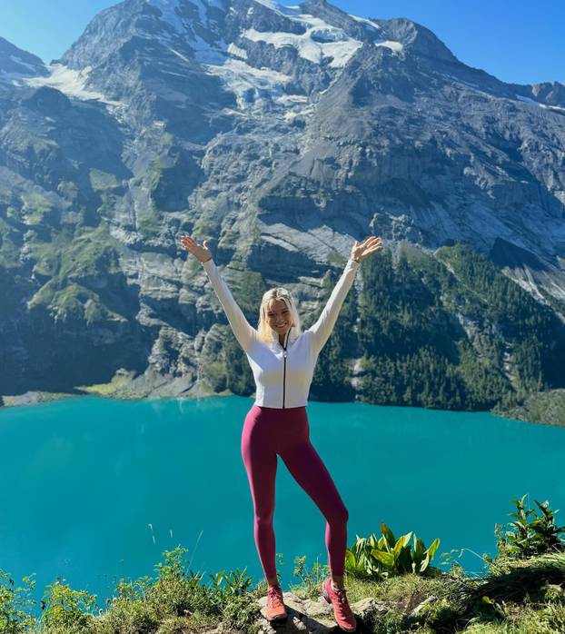 FOTO Vatrene Čehinje: Najbolji igrač ljubi brinetu, a golmana ekipe bodri atraktivna plavuša