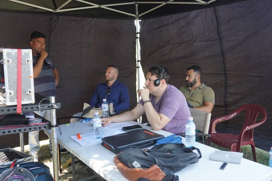 Filming of the film and series "Storm", directed and written by Milos Radunovic, has begun in Pambukovica near Valjevo.U  Pambukovici kod Valjeva  pocelo je snimanja filma i serije "Oluja", reditelja i autora scenarija Milosa Radunovica.