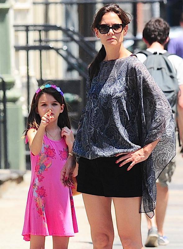 Katie Holmes and Suri out in New York