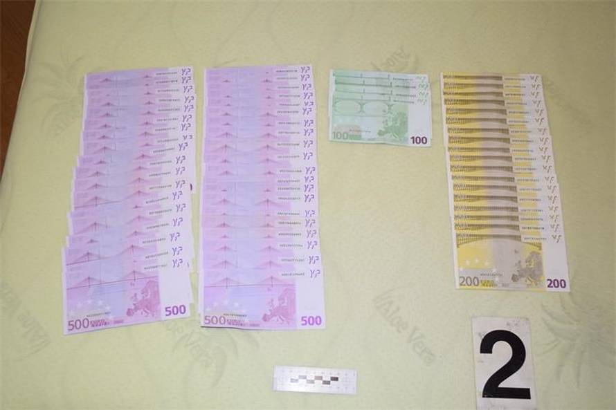 Akcija 'Tebra': Pronašli 6,3 kg 'trave', 'speed', puške, bombe