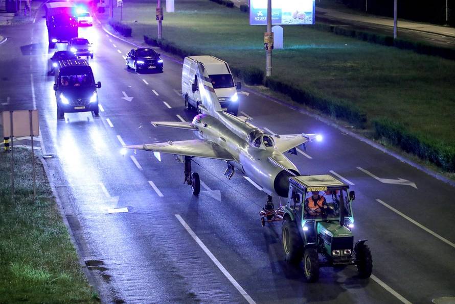 Perešinov MIG više nije izložen u Zagrebu: Odvezli ga na Pleso