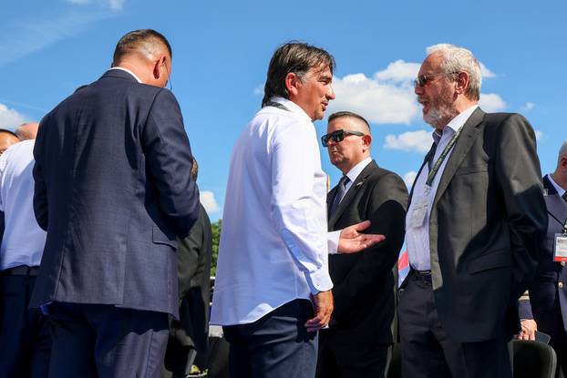 Zagreb: Okupljanje uzvanika uoči početka vojnog mimohoda u povodu 30. obljetnice VRO Oluja