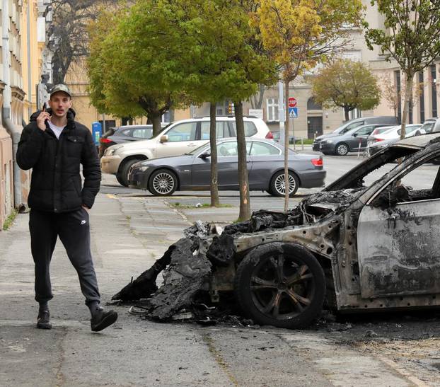 U Osijeku se zapalio automobil