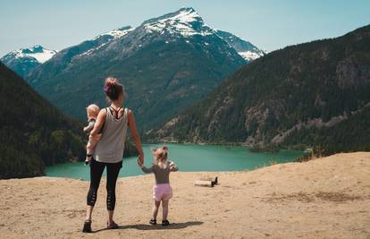 Kako putovati s djecom: Savjeti za bezbrižno obiteljsko putovanje