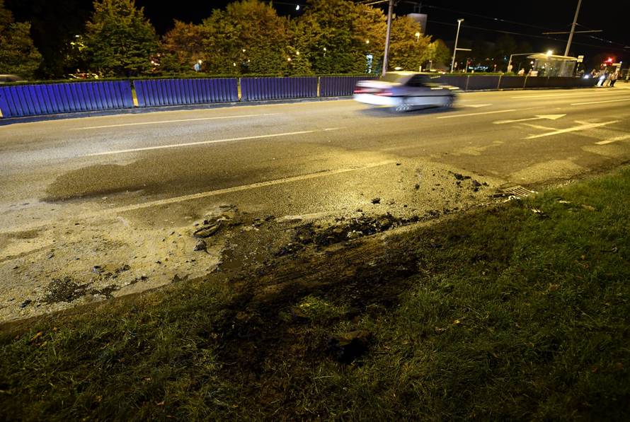 Sudarili se u Zagrebu pa jedan automobil progutao plamen
