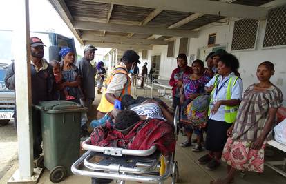 Najmanje 18 mrtvih u drugom potresu na Papui Novoj Gvineji