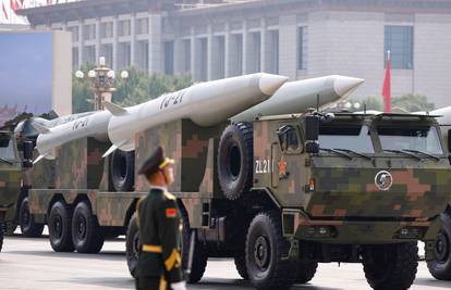 Vojna parada u Kini nije bila ceremonija nego poruka silama