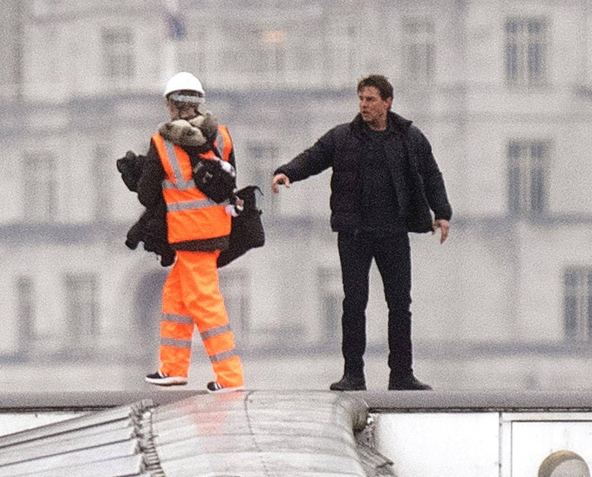 Tom Cruise 'letio' po Londonu: Skočio s katedrale od 150 m