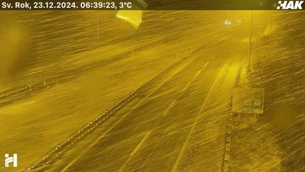 FOTO Snijeg zameo Hrvatsku! Pogledajte kako izgledaju ceste. Zbog mećave su zatvorili dio A1