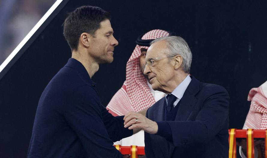 Spanish Super Cup - Final - FC Barcelona v Real Madrid