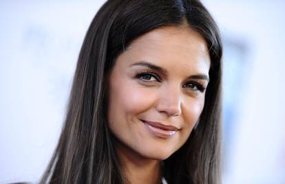 Moć gela sa sluzi: Puževi su tajna ljepote Katie Holmes (30)