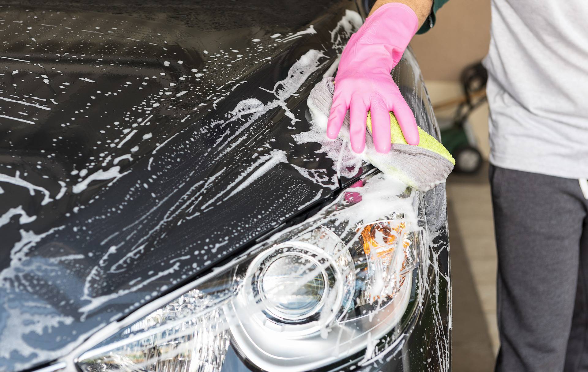 Ovako ćete najbolje oprati svoj auto nakon duge i hladne zime