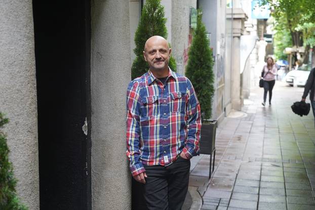 Beograd: Mile Kekin promovirao album "Nježno đonom" 