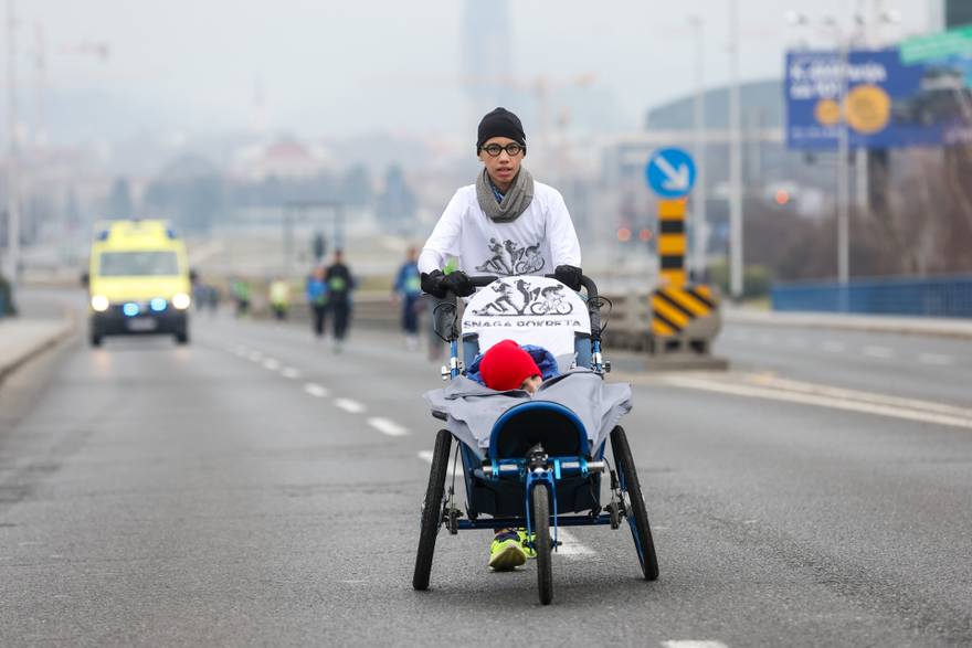 Šimun Petar (12) otrčao je utrku gurajući Jana: 'Teško je bilo, ali borio sam se za njega'