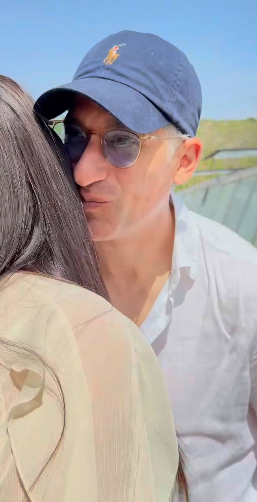 Kada Severina slavi, cijelo selo se okupi: Uz svoj popularni hit mahala je gostima iz traktora...