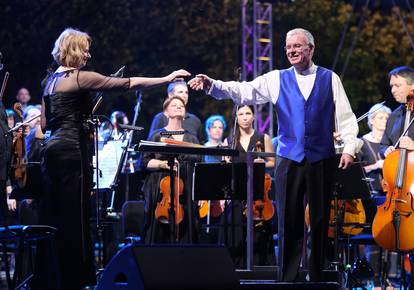 Zagreb: Festival Zagreb Classic na Trgu kralja Tomislava počeo koncertom “San ljetne noći”