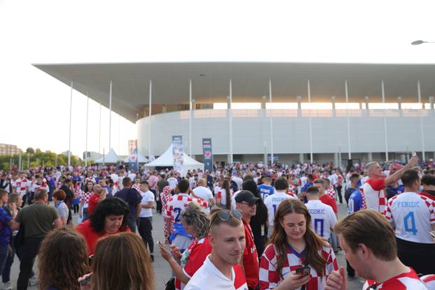 Osijek: Atmosfera prije početka utakmice Hrvatska - Češka