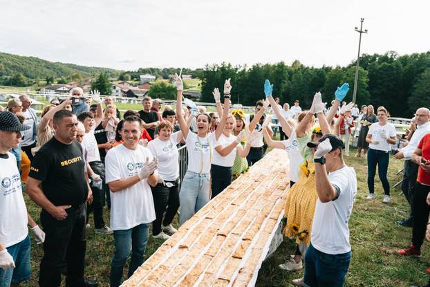 Hrvati oborili rekord: 'Imamo najdužu štrudlu na svijetu!'