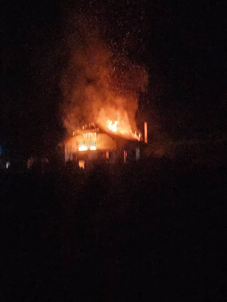 FOTO Kuću u Zagorju 'gutao' plamen: Muškarca uhitili zbog sumnje na izazvanje požara