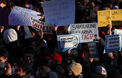 Jačaju prosvjedi u Turskoj, a Recep Erdogan ne popušta