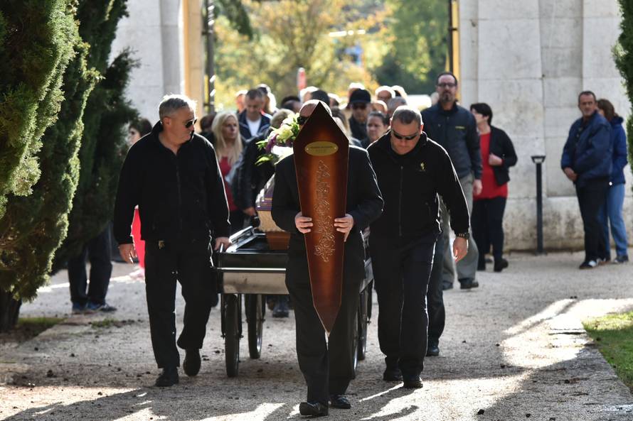 Pokopali 'Bracu': 'Sinu je naglo pozlilo na putu, u bolnici je...'