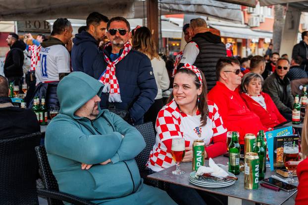 Split: Atmosefra na splitskoj rivi uoči početka utakmice UEFA Lige nacija Hrvatska - Francuska