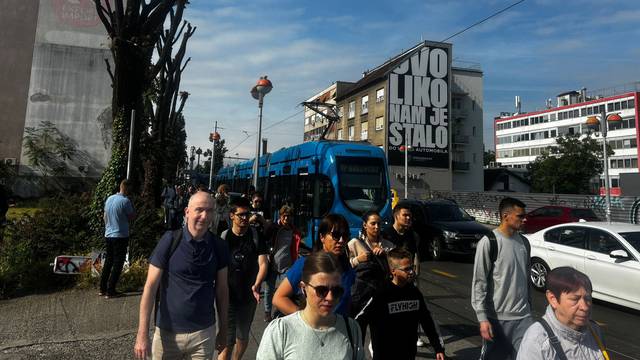 Nestalo struje, stali tramvaji: 'Morali smo pješice, nastao je kaos  od Savske do Držićeve'