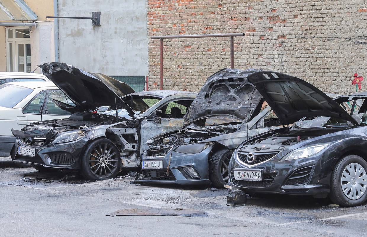 Buktinja na Maksimiru, gorjela četiri auta: 'Šteta je ogromna'
