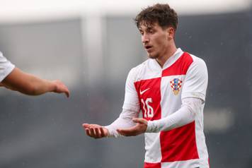 Zagreb: Utkamica u-19 Hrvatska-Srbija