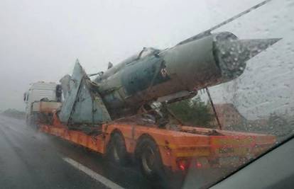 'Otišao je u mirovinu': MiG 21 od sada je atrakcija u Vrsaru