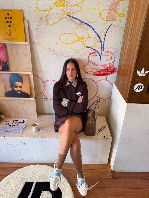 FOTO Sve nosi bez grudnjaka! Australka Eliza je cijela prirodna, kaže da voli slobodu