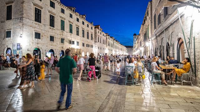 Noćni život Dubrovnika: Gotovo sve je kao i prije korona krize
