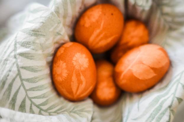 Zagreb: Tradicionalno bojanje uskršnjih jaja