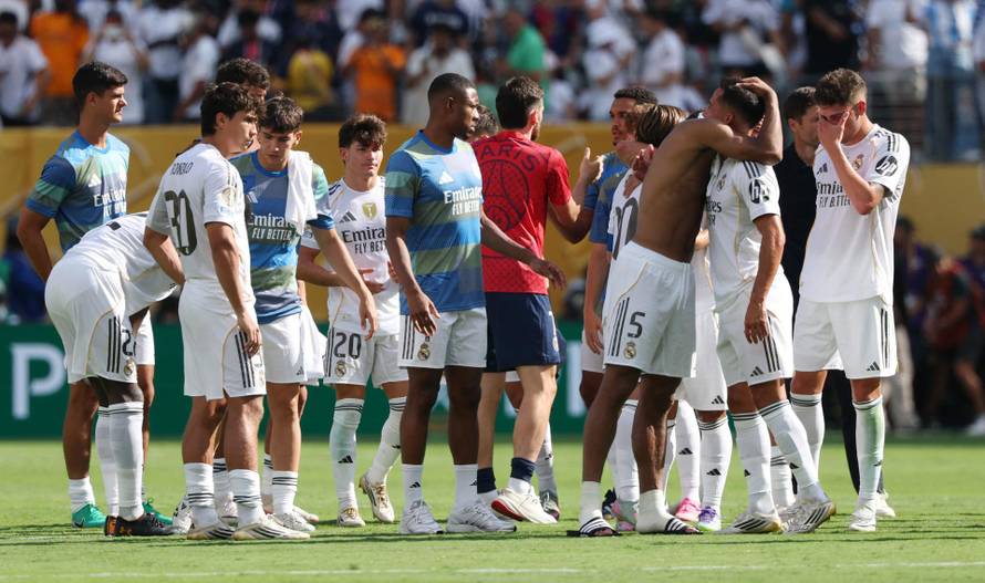 FIFA Club World Cup - Semi Final - Paris St Germain v Real Madrid