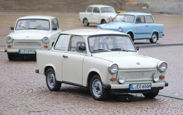 Trabants commemorate peaceful revolution