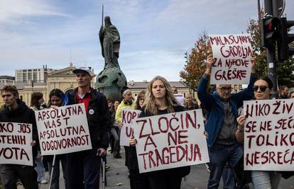 Ljudi u Srbiji na ulicama nakon strašne tragedije: Ubojice! Ruke su vam krvave. Želimo ostavke!