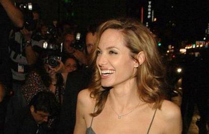 Angelina Jolie: Za jelo znam spremiti samo jaja