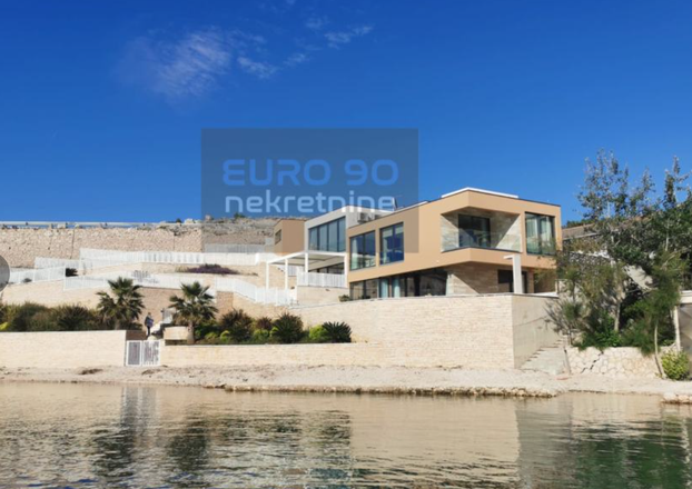 FOTO Oaza luksuza i privatnosti: Ova suvremena vila u Rtini ima sve što ste ikada mogli poželjeti