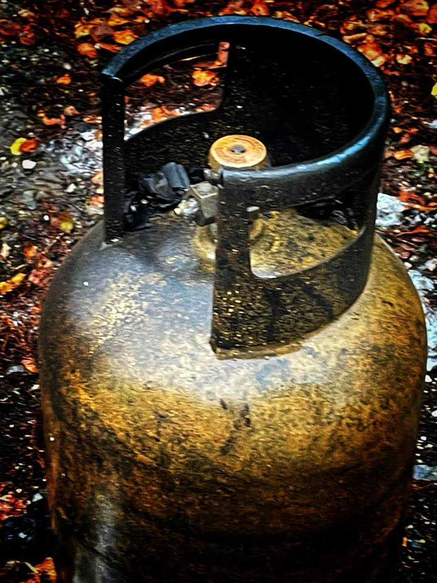 Gasili požar kraj Velike Gorice i uočili potencijalnu opasnost: 'U kući je bila plinska boca i meci!'