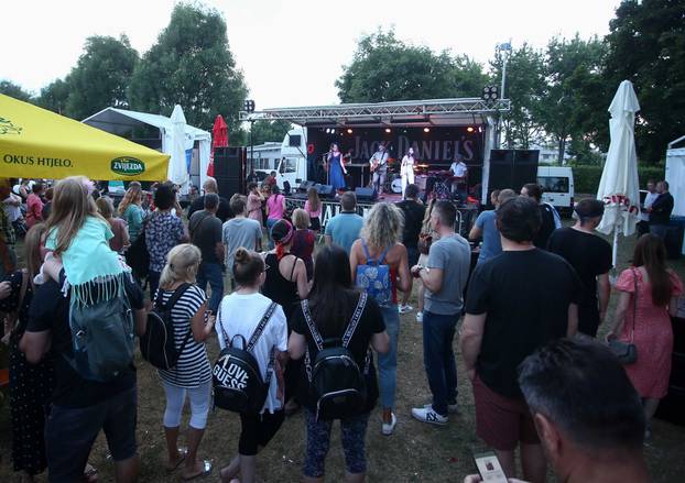 Zagreb: Grupa Detour nastupila na Chill&Grill festivalu na Jarunu