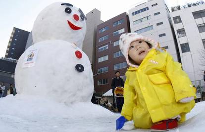 Tokio: Na snjegoviće potrošili 70 tona snijega