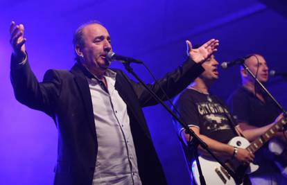 Pjevao na Rujanfestu: Mladen Grdović napravio pravu feštu