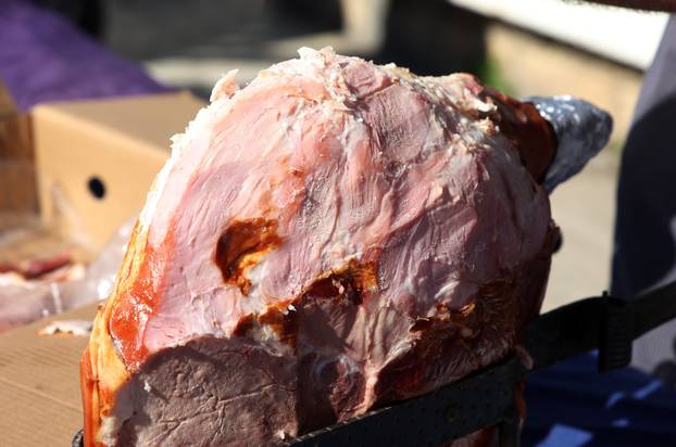 Šibenik: Podjela hrane na uskršnji ponedjeljak